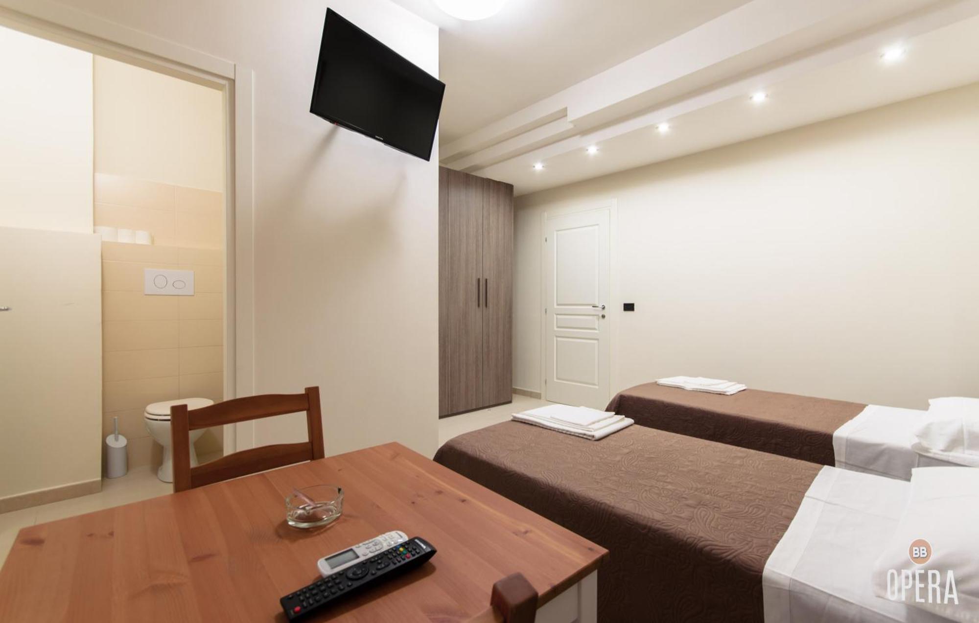 Opera B&B Foggia Buitenkant foto