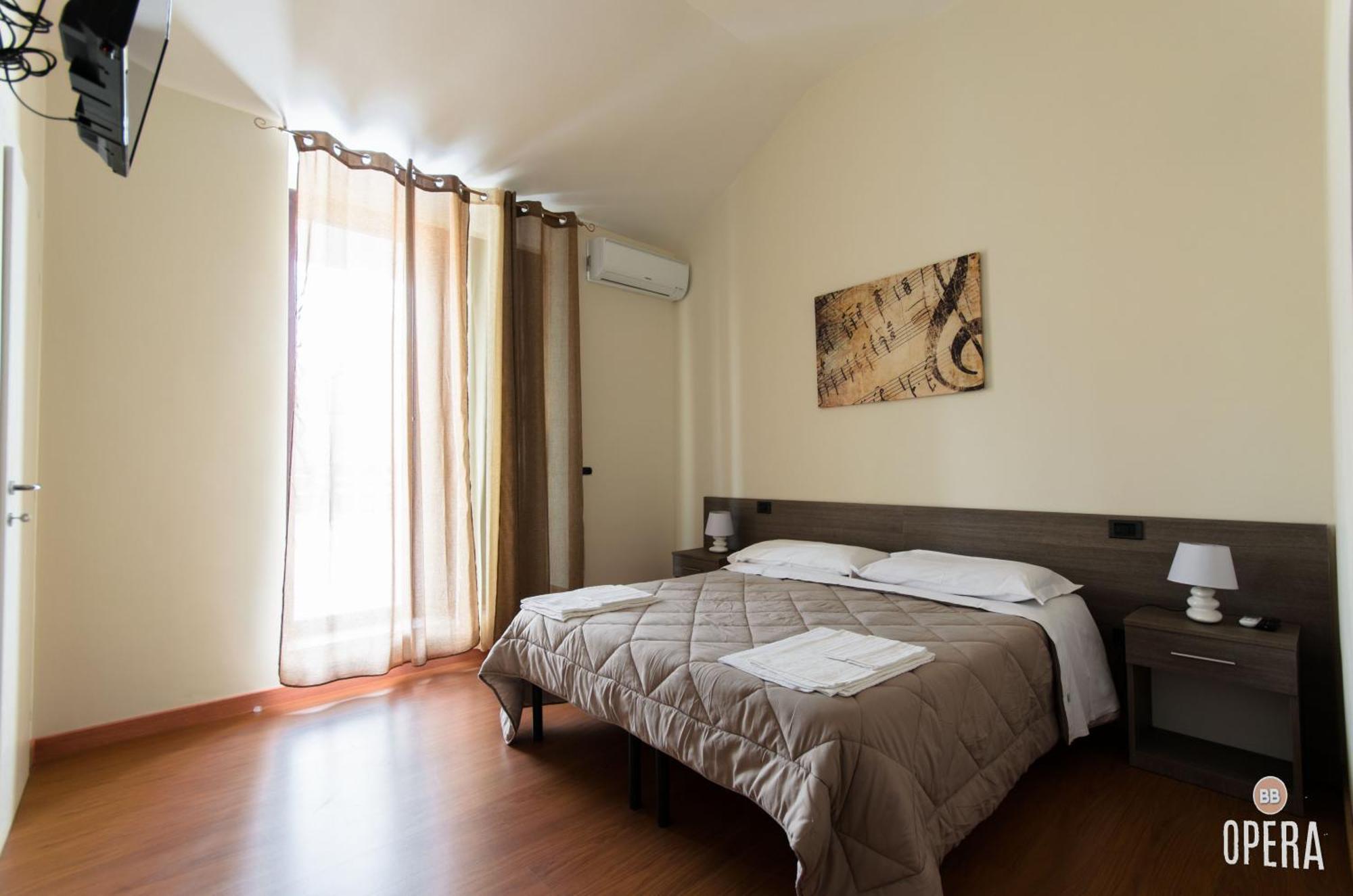 Opera B&B Foggia Buitenkant foto
